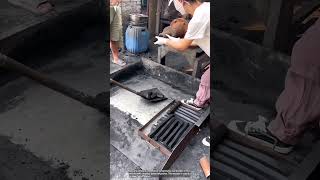 Coal pressing process into compact briquettes [upl. by Astrahan]