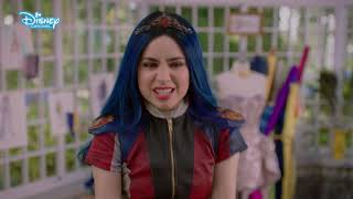 Descendants 3  Momento musicale quotOne Kissquot [upl. by Sajovich]