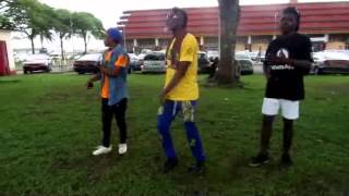 Franko coller la petite clip officiel [upl. by Akehsay]