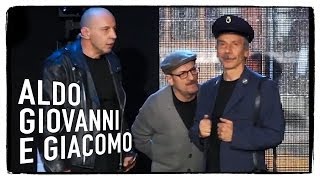 Il controllore  Aldo Giovanni e Giacomo live  RadioItalia 2013 [upl. by Mancino]