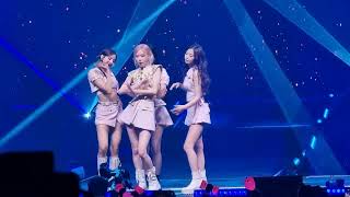 블랙핑크 BLACKPINK DKWTD Dont know what to do stage Born Pink Tour in MELBOURNE full fancam [upl. by Eibocaj]