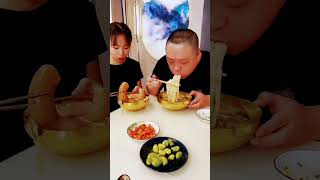 Funny husband and wife eating video 食べ物 [upl. by Yggep]