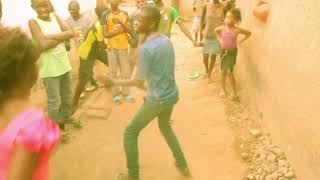 Spinny amp Green KidsMwana DANCE VIDEO [upl. by Ebby]