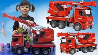 Trò Chơi Xe Cẩu Giải Cứu Khủng Long ❤ AnAn ToysReview TV ❤ [upl. by Sayre]