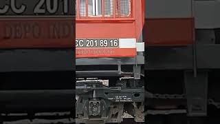 Lokomotif yang mutasikeretaapi semboyan railfans semboyan35 masinis daop3cirebon [upl. by Anniram744]