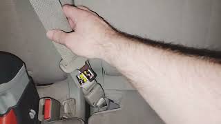 Center Seat Belt on Kia Sedona Setup and Teardown [upl. by Jacie653]