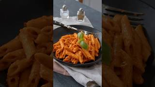 Penne mit TomateMozzarella Blitzschnelles OnePotGericht 🥘🍝🍅 shorts [upl. by Ahcsropal]