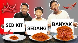 TANTANGAN MAKANAN PEDAS SEDIKIT SEDANG ATAU BANYAK😱  Mikael TubeHD [upl. by Pisarik]