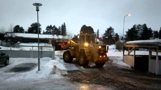 Caterpillar 926  Gritting car park Kittilä Finalnd [upl. by Isabelle]