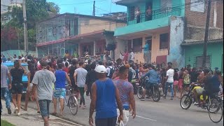 Se F🅾RMÓ🤜 Niños GRITANDO Diaz Canel SINGA🅾 QUEMAN Carro de REPRES🅾R Ultimas Noticias de Cuba Hoy [upl. by Teri]