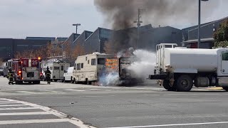 Mystery water truck helps SFFD extinguish box van fire [upl. by Pik]