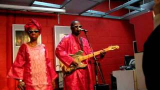 Amadou amp Mariam  Ce Nest Pas Bon  Live at Pure Groove London [upl. by Ylekalb]