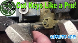 How to cut keys copy keys diy keycuttingmachine howto [upl. by Analem]