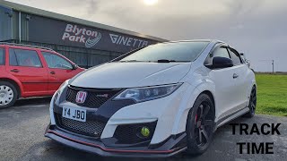 MY FIRST TRACKDAY BLYTON PARK FK2 CIVIC TYPE R PART 1 [upl. by Iturk]