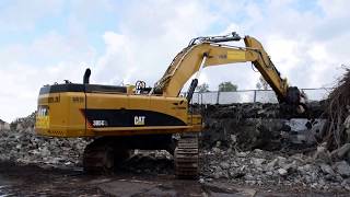 Cat 385C excavator with Hydraram HCC85V concrete shear  Van Tunen [upl. by Asilim]