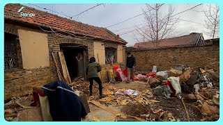 Quitter la ville rénover une maison en pierre abandonnée à la campagne  du début à la fin [upl. by Myca]