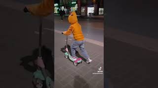 سكوتر boluda اكسبلور cutebaby cute snow funny ترند [upl. by Hiasi]