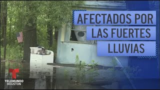 Peligrosas inundaciones en terrenos Houston en Cleveland Texas  Telemundo [upl. by Elleinaj719]