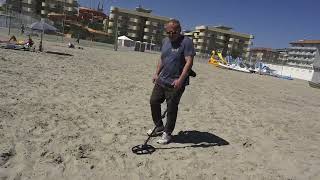 metal detector e trovate tante medaglie monete in spiaggia e vi divertite con la famiglia e figli [upl. by Forward]