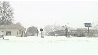 Schneesturm trifft Südosten der USA [upl. by Lehcin]