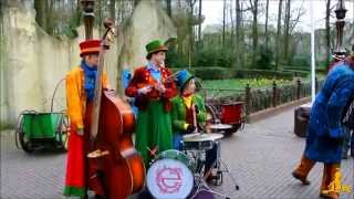 Funvideo Efteling Muzikanten  Duits Verjaardagslied [upl. by Niawat261]