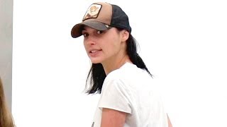 Wonder Woman Gal Gadot Shows Flawless Skin While Make Up Free [upl. by Eillim]