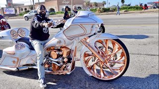 SLIDING WITH LACE ON HIS CUSTOM 300000 HARLEY ROAD GLIDE TO LONESTAR RALLY 2022 [upl. by Idisahc]