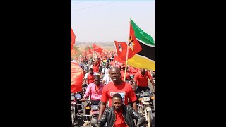 Marcha de Saudação ao Daniel Chapo Em Moçambique [upl. by Anaahs]