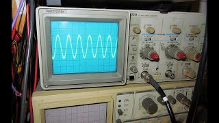 NE 5532 Opamp used as sine wave oscillator 151KC393 KC dem amp schem  a square to sine wave filter [upl. by Arron]