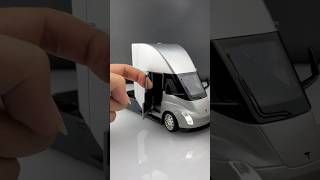 EROCK 124 Semi Truck Head semi car Model Alloy Body Sound and Light Functions [upl. by Elatan397]