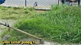 CUTTING THE OVERGROWN GRASS AT THE SIDE YARD WITHOUT GRASS CLIPPINGS [upl. by Jehias789]