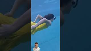 underwater swimming mermaid swim pool funny playa cute abimonkey fishing [upl. by Murton]