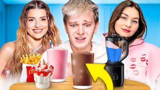 ZMIESZAŁEM ULUBIONE SŁODYCZE INFLUENCERÓW 😱🥛smoothie challenge  Dominik Rupiński [upl. by Swayder904]