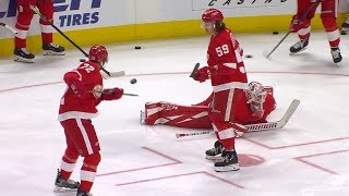 Bertuzzi amp Athanasiou juggle the puck during warmups [upl. by Scherman485]