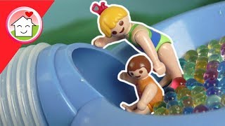 Playmobil Film deutsch  Mega Rutsche im Aquapark Schloss  Geschichte für Kinder von Familie Hauser [upl. by Mateya]