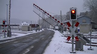 Spoorwegovergang Bad Laasphe D  Railroad crossing  Bahnübergang [upl. by Habeh352]