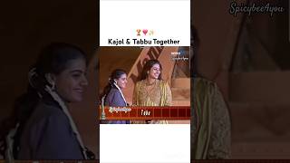 Kajol giving award to Tabbu❣️✨️ shorts ytshorts youtubeshorts kajol tabbu bollywood [upl. by Haidabo]