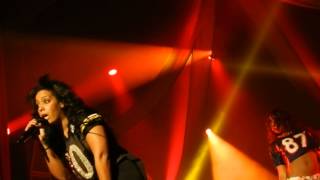 Amel Bent en concert Abbeville le 12 novembre 2013  LAMOUR EXISTE ENCORE  INSTINCTOUR [upl. by Notsyrb]