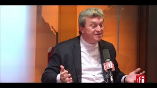 Monseigneur Benoist de Sinety «Rien ne justifie linhumanité» [upl. by Judie]