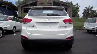 2010 Hyundai Tucson 20 High Spec StartUp and Full Vehicle Tour [upl. by Aneleh]