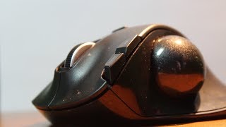 Elecom MXT3DRBK Trackball Review [upl. by Mcallister]