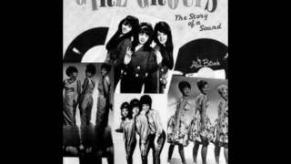 60s Girl Group The Glories  Wish They Could Write A Song [upl. by Thebault]