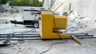 DIAMOND WIRE SAW S850EG CUTTING GRANITE [upl. by Helmer929]