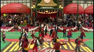 Macys Thanksgiving Day Parade Finale  Stagedoor Manor  Santa Claus  I Believe [upl. by Ahsik49]