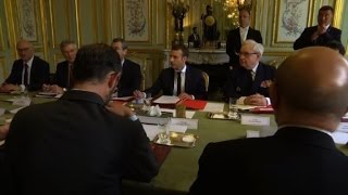 Premier Conseil de défense du quinquennat Macron [upl. by Nosmas]