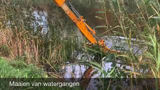 Kruidenrijk beheer maaien van watergangen en oevers [upl. by Retseh595]