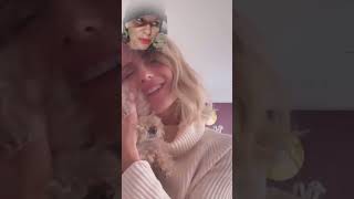 MICHELLE HUNZIKER canta con il suo adorato cagnolino 🐈😯 [upl. by Gosnell]