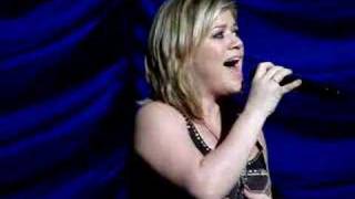 Kelly Clarkson  Because Of You  Sydney Australia [upl. by Saideman]