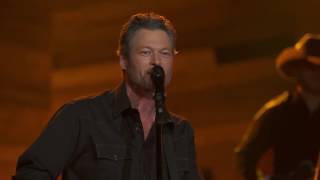 Blake Shelton  Honey Bee Live on the Honda Stage at the iHeartRadio Theater LA [upl. by Ahtera]