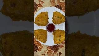 Roti wrap with leftover Roti yummyrecipestreetstylerecipesindianstreetfoodyoutubeshorts [upl. by Anihpesoj]